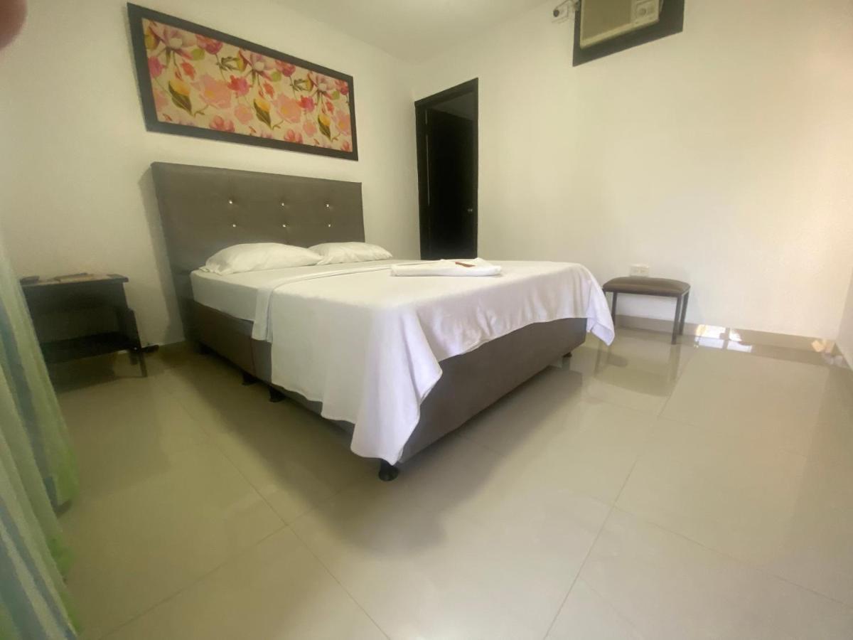 Hotel Colonial Plaza Bucaramanga Exteriör bild